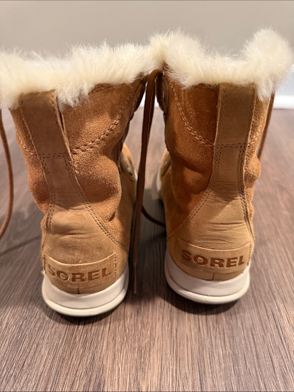 Sorel Women's Tan Suede Faux-Fur Collar Winter Boot - Picture 6 of 6